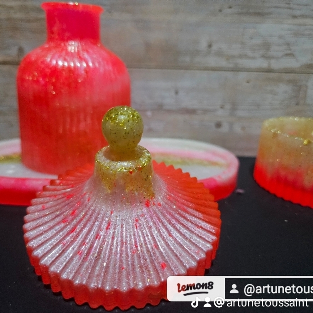 Vibrant Red and Gold Decorative Glass Set